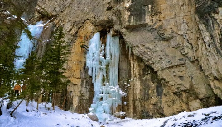 grotto-canyon