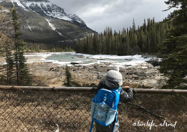 kid-with-backpack