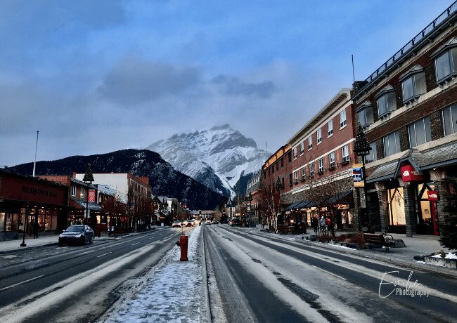 downtown-banff-winter