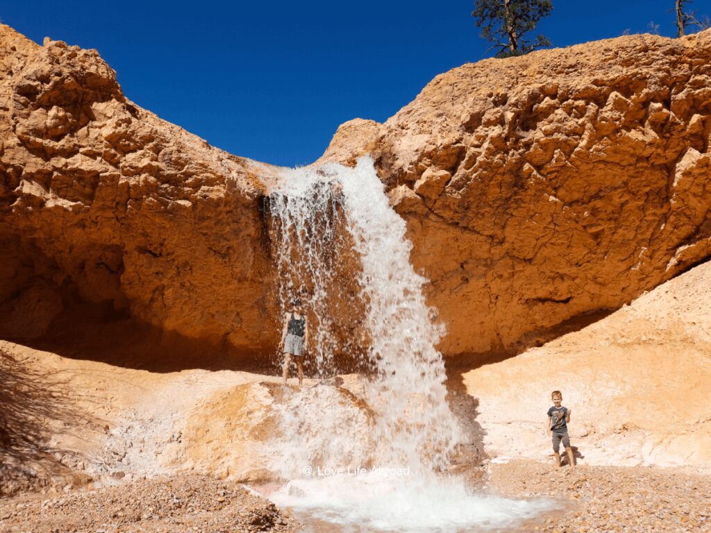 Mossy Cave Hiking Trail in Bryce Canyon National Park