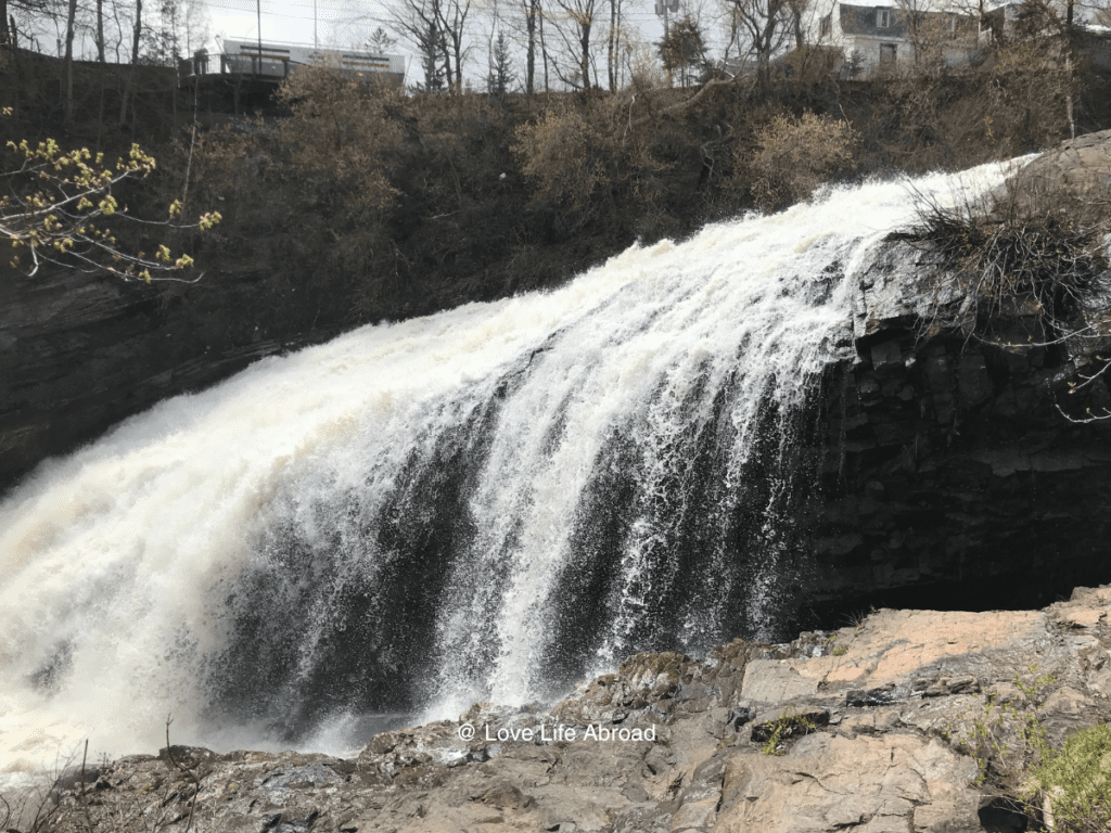 the beautiful waterfalls in Wendake