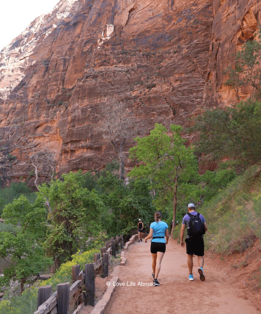 Hikers heading to The Narrows trailhead